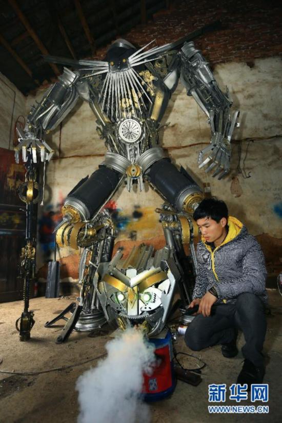 漫威推出钢铁侠1：1两米模型 身穿Mark3战甲帅炸天_beat·365